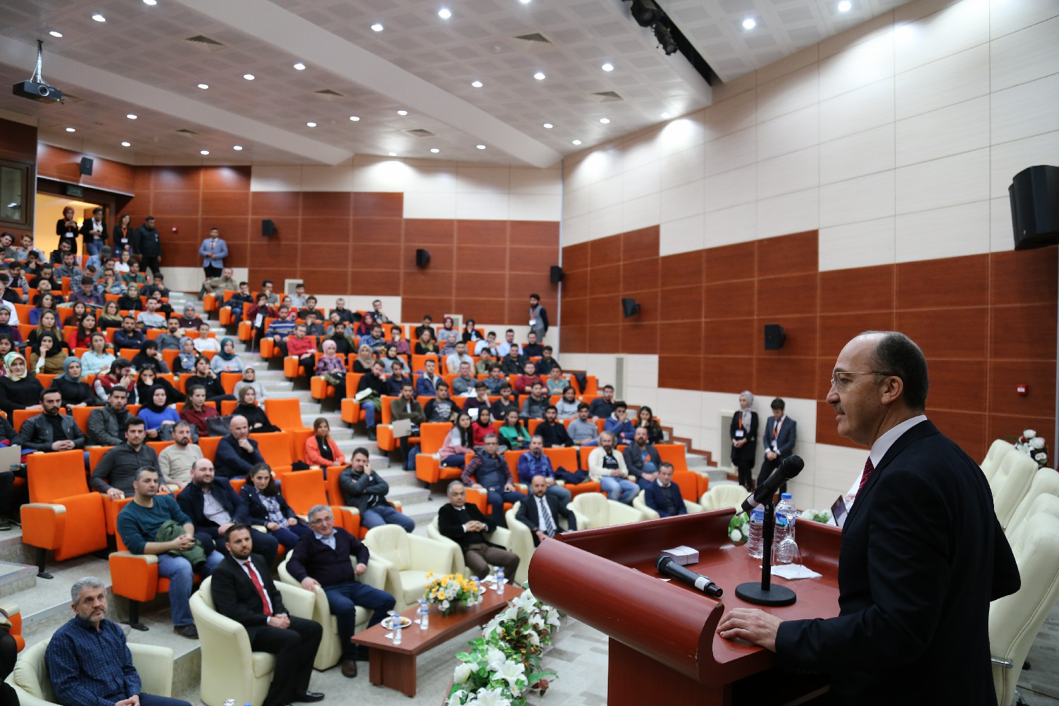 2019 Teması: “Tıbbın Mühendislikten Beklentileri”