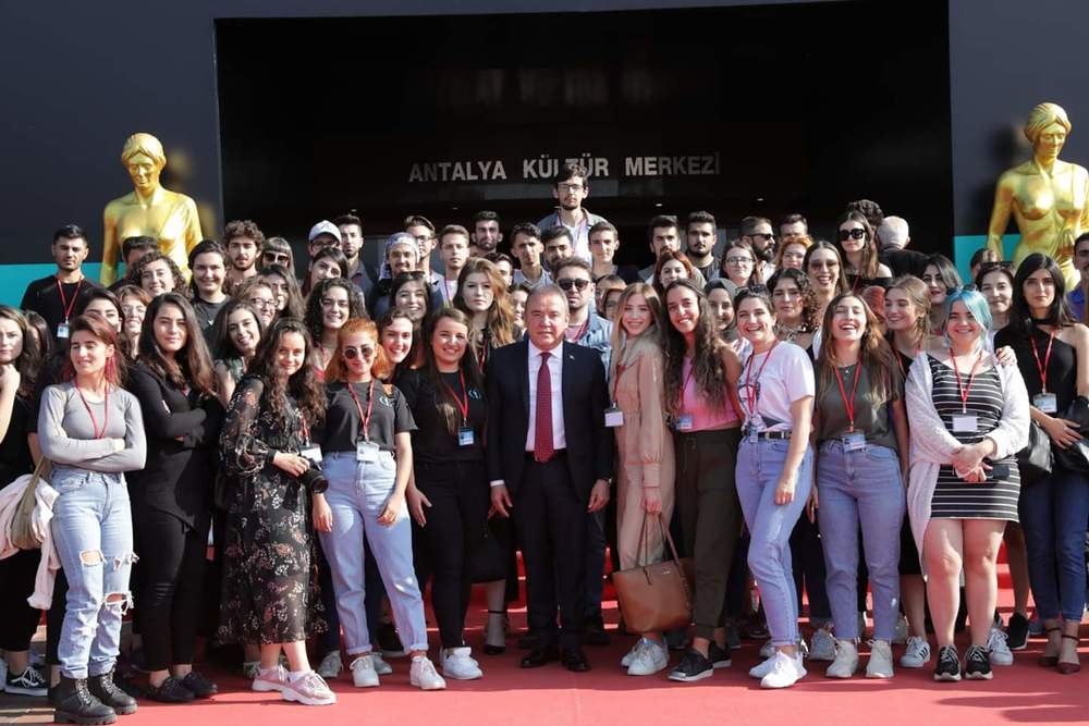 İletişim Fakültesi Öğrencileri Antalya Altın Portakal Film Festivali’nde