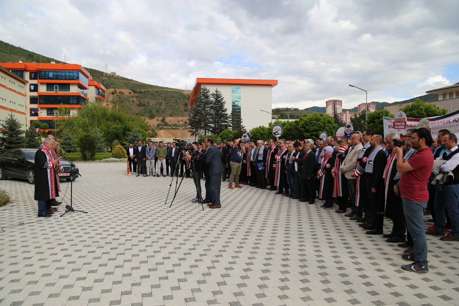 Üniversitemiz Senatosu Kudüs’teki olaylara duyarsız kalmadı