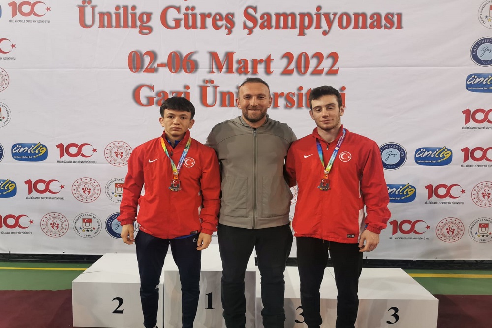 Güreş Müsabakasından Toplu Başarı