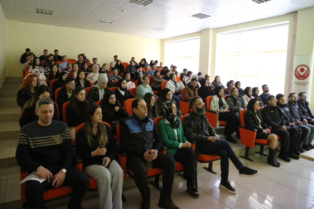 Üniversitemizde Polislik Mesleğinin Tanıtım Söyleşisi Gerçekleştirildi