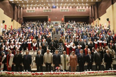 Akademik Emeklerin Taçlandığı Gün: Gümüşhane Üniversitesi Mezuniyet Töreni