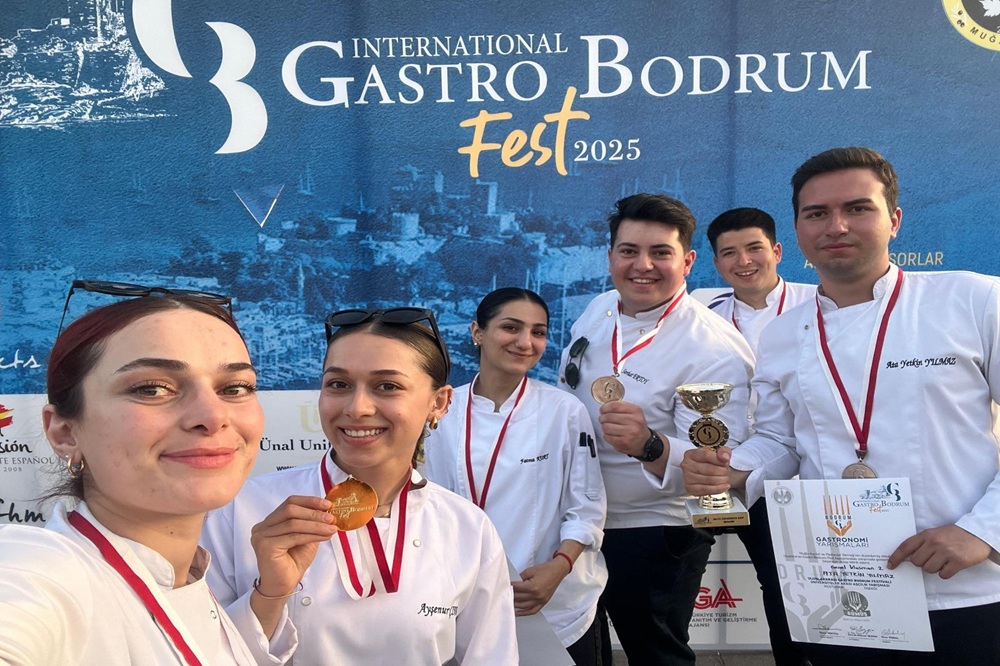 Turizm Fakültemiz Üniversiteler Arası Yemek Yarışmasından Ödüllerle Döndü